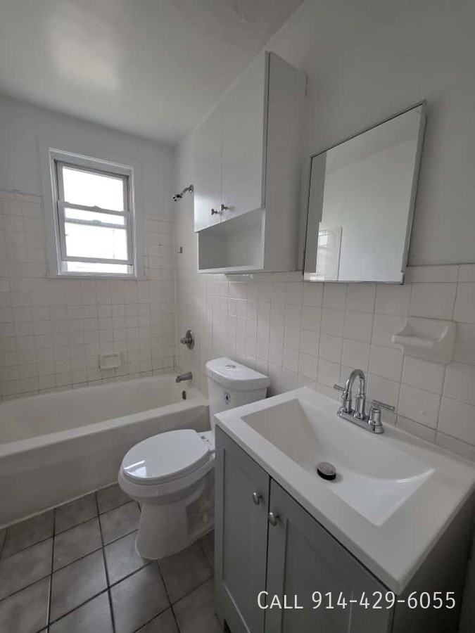 10 Eastview Ave #1 - Photo 4 of 10