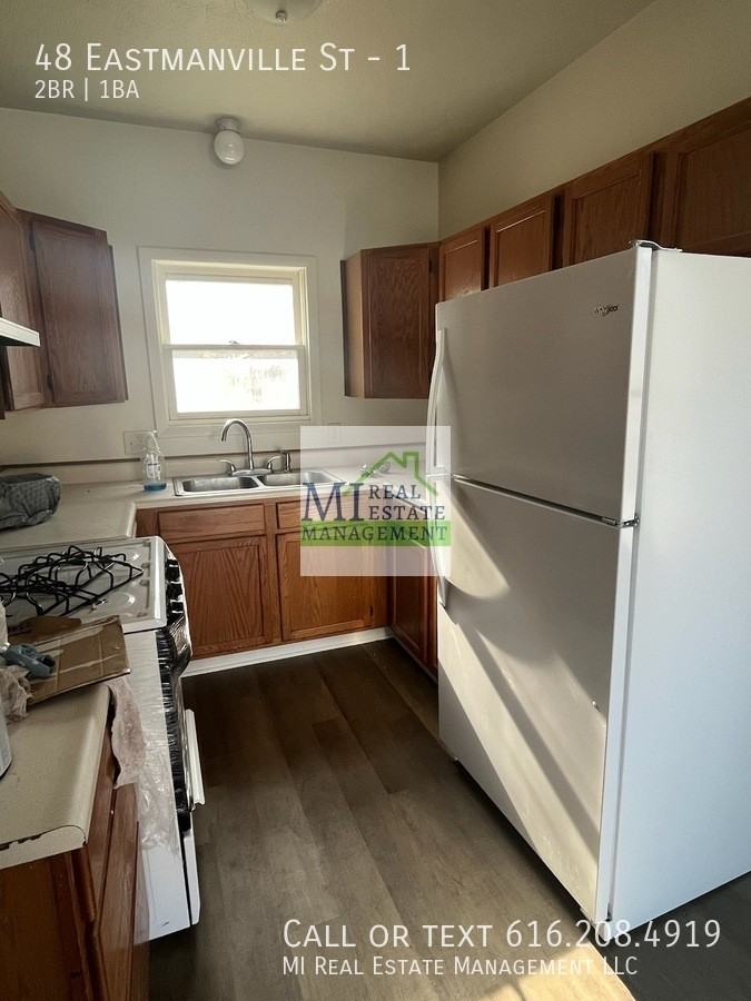 48 Eastmanville St #1 - Photo 2 of 8