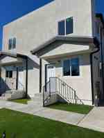 featured image of 409 E 99th St