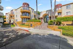 featured image of 15506 Moorpark St