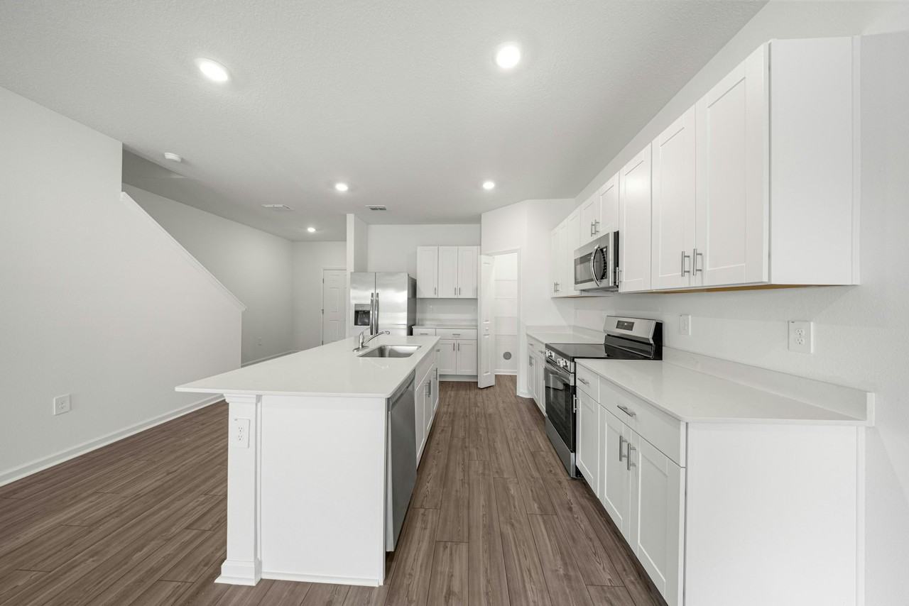 4883 Southwest 81st Loop - Photo 2 of 22