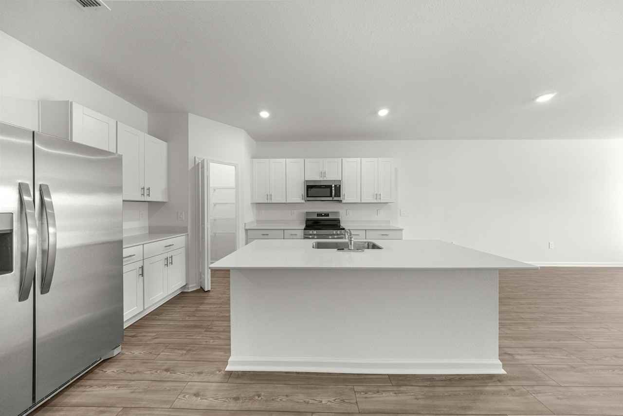 4883 Southwest 81st Loop - Photo 5 of 22