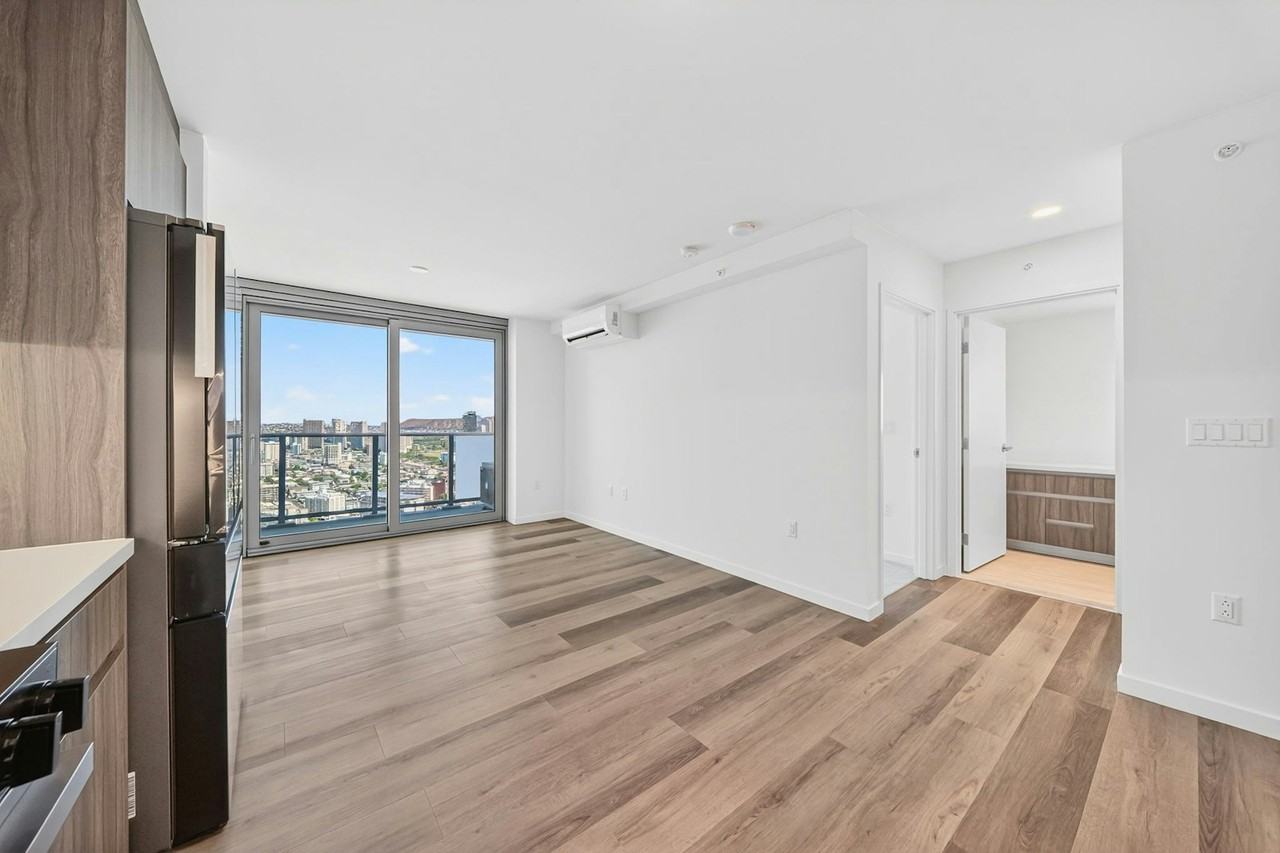 1500 Rycroft Street, Unit 3505 - Photo 3 of 34