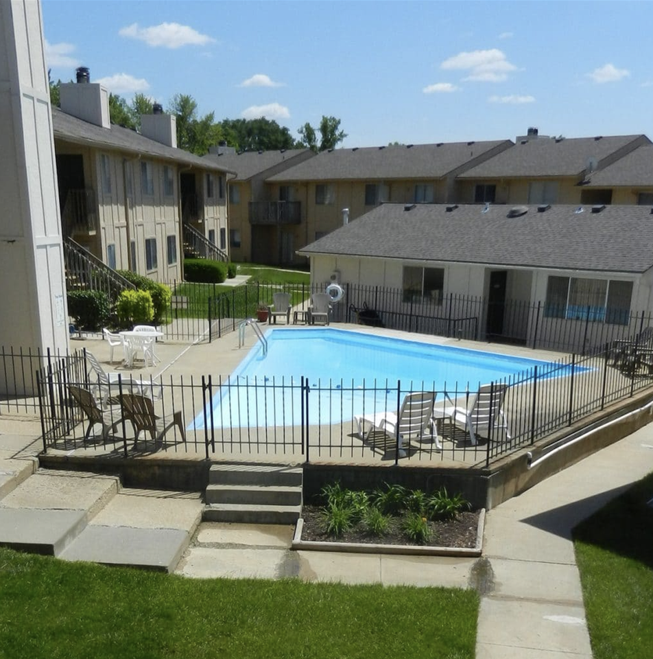 Whitehall Apartments - Photo 4 of 9