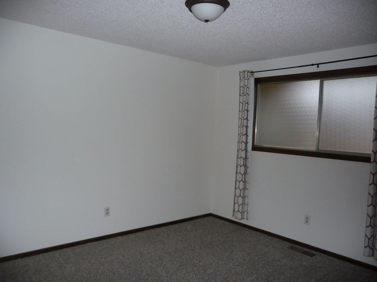 2133 Northtree Dr Ne - Photo 3 of 10