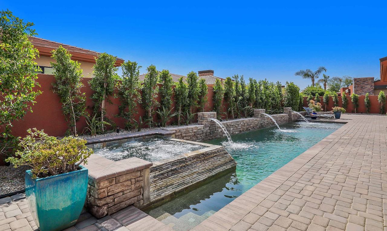 50070 Via De Moda #NA - Photo 2 of 31