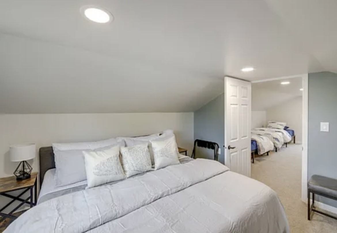 504 Olcott Lake Dr #2 - Photo 4 of 20