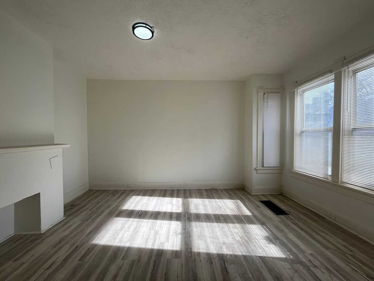 3864 Evers St - Photo 3 of 24