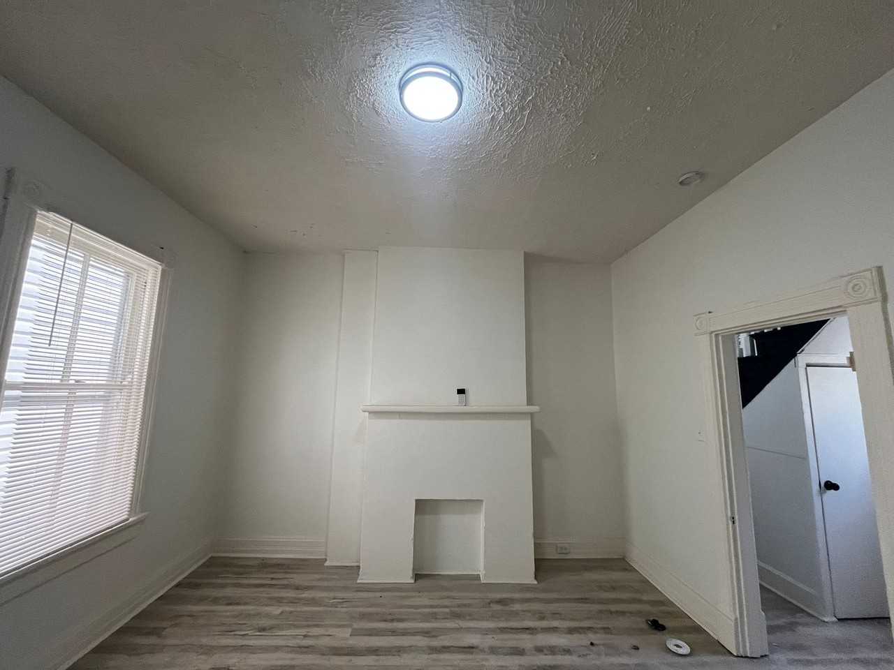 3864 Evers St - Photo 7 of 24