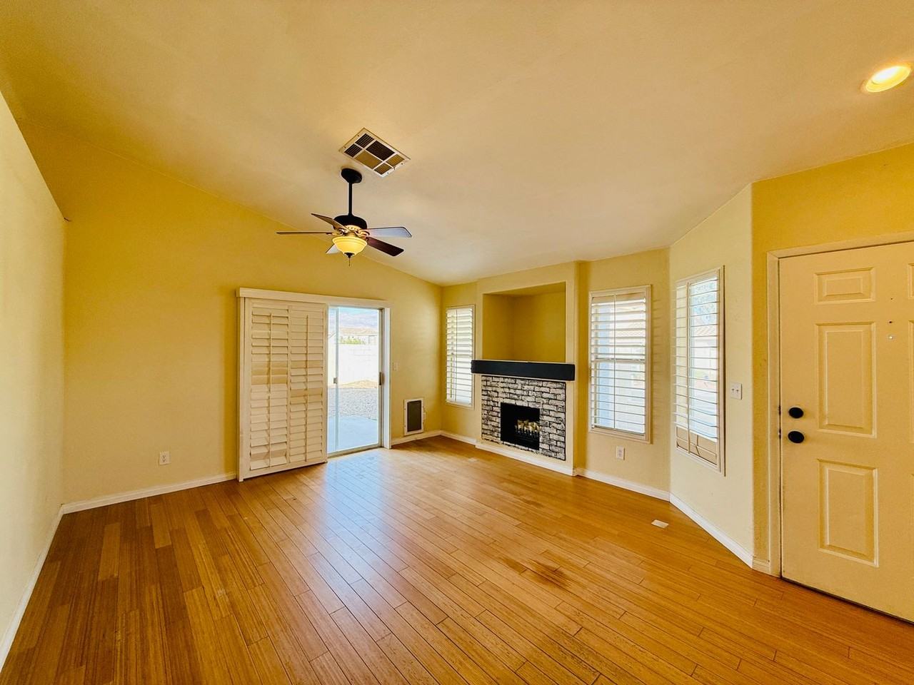 8008 Exploration Avenue - Photo 6 of 25