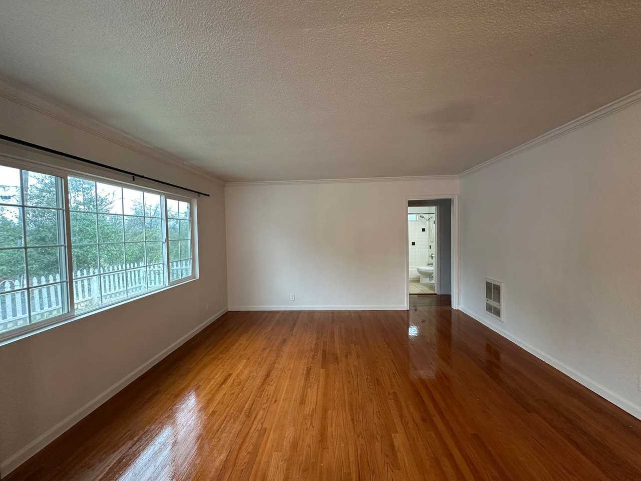 1005 2nd St - Photo 2 of 24