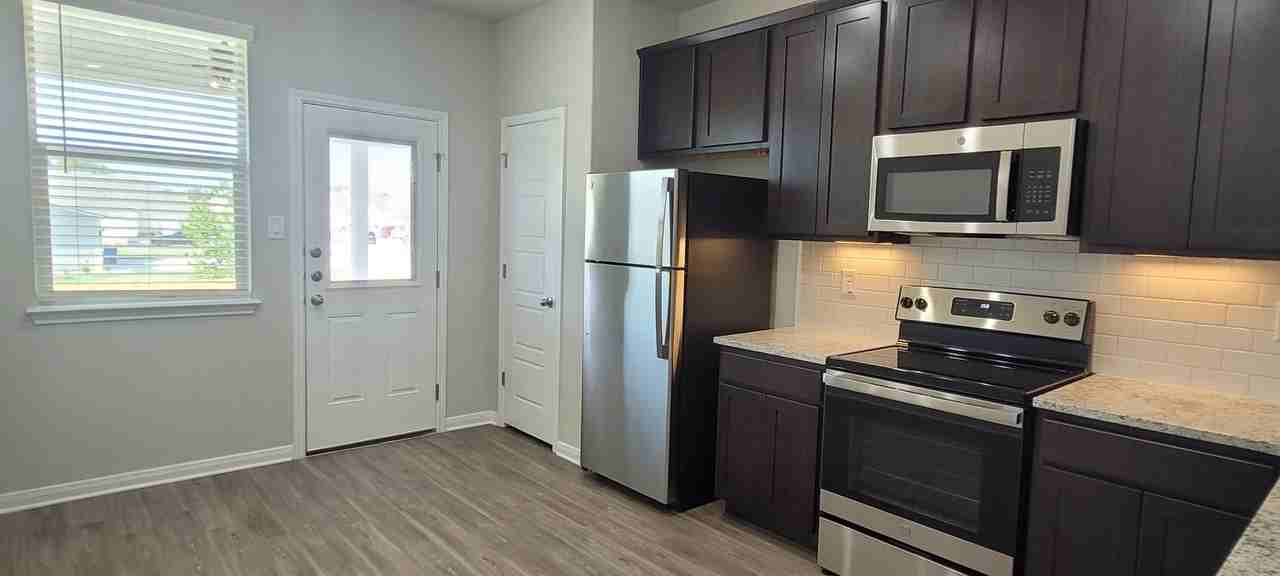 321 Caleb Ct - Photo 7 of 19