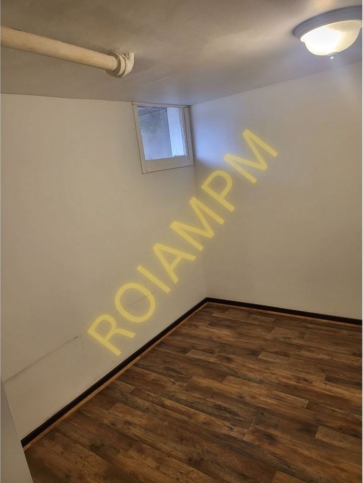 247 Idaho Street East - Photo 2 of 10