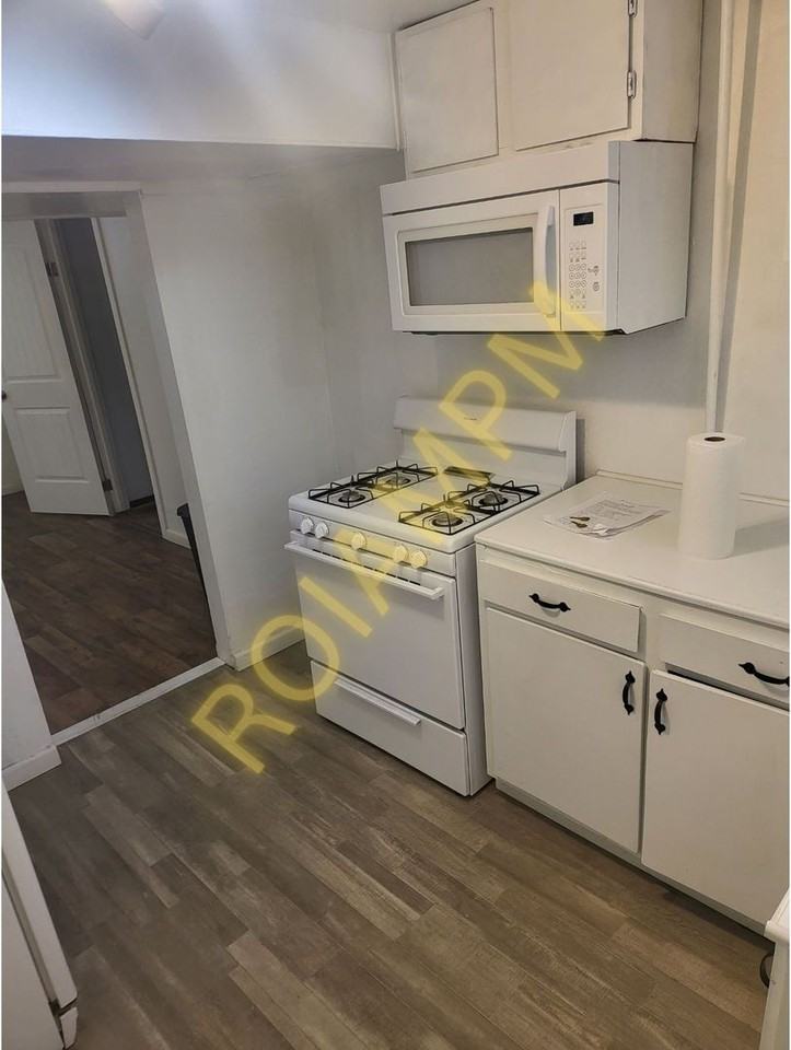 247 Idaho Street East - Photo 3 of 10