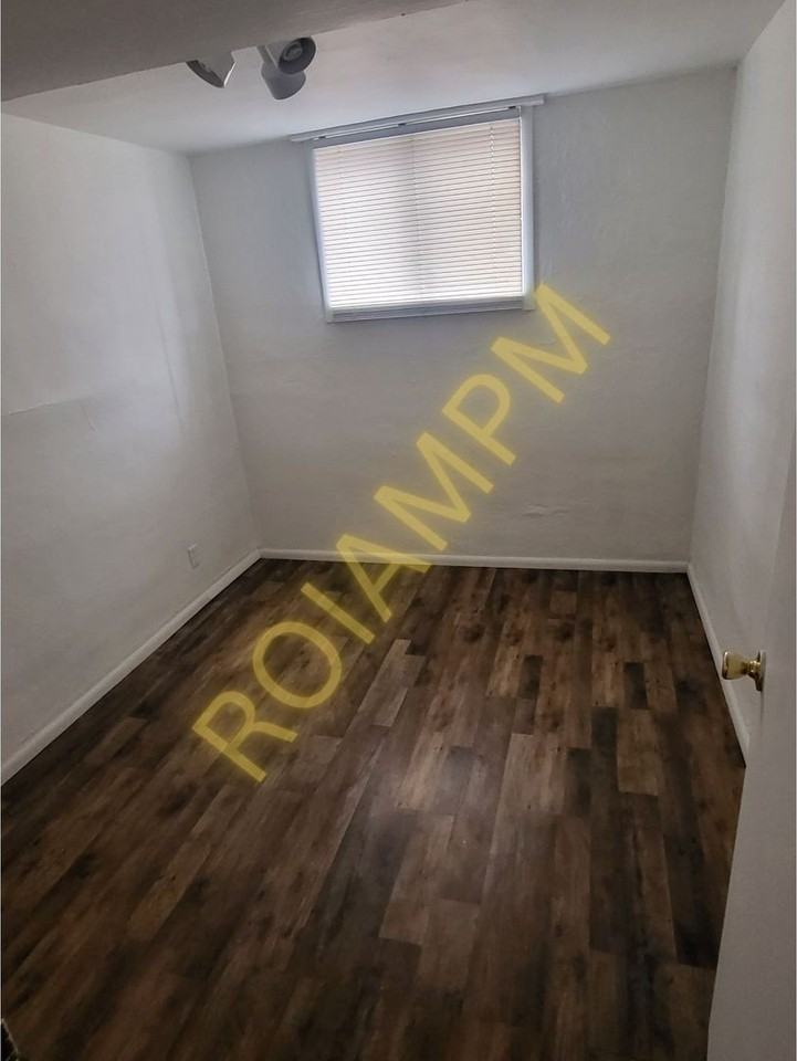 247 Idaho Street East - Photo 5 of 10