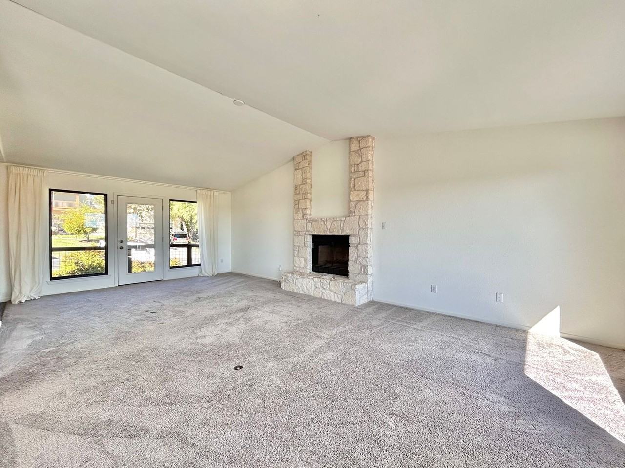 11205 Terrace Bluff Dr - Photo 7 of 38