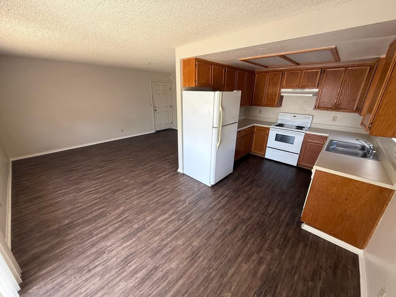 273 Alvarado St - Photo 6 of 15