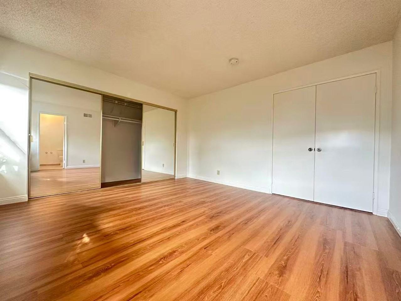 877 Golden Prados Dr - Photo 6 of 16