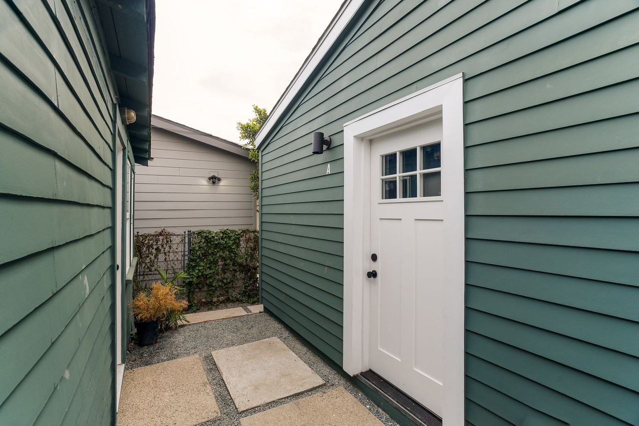 126 1/2 Franklin Ct - Photo 2 of 29