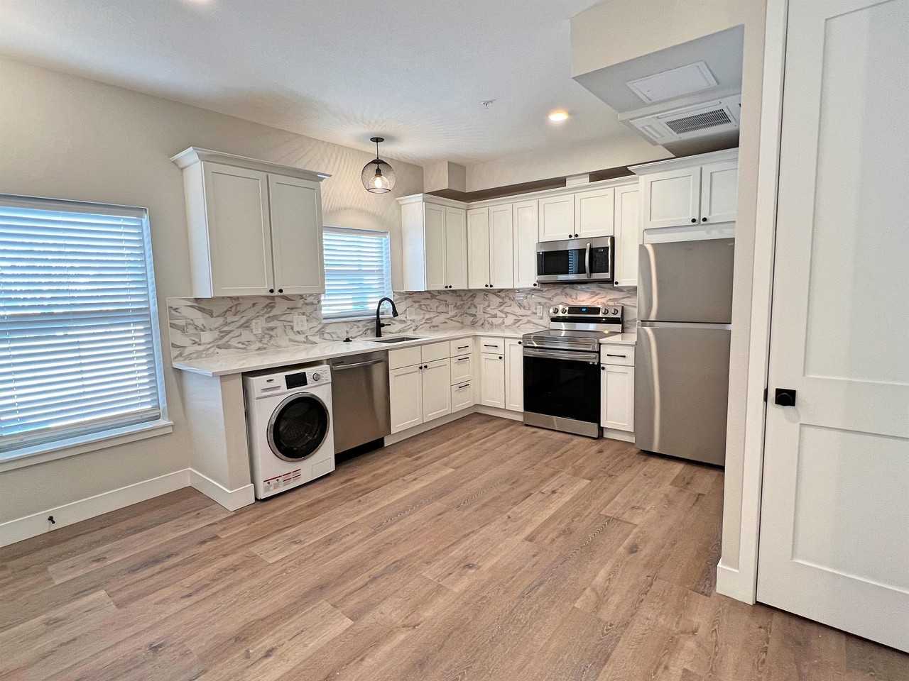 3327 Tejon Street (1)(6.5%, 50%, $199) - Photo 3 of 12