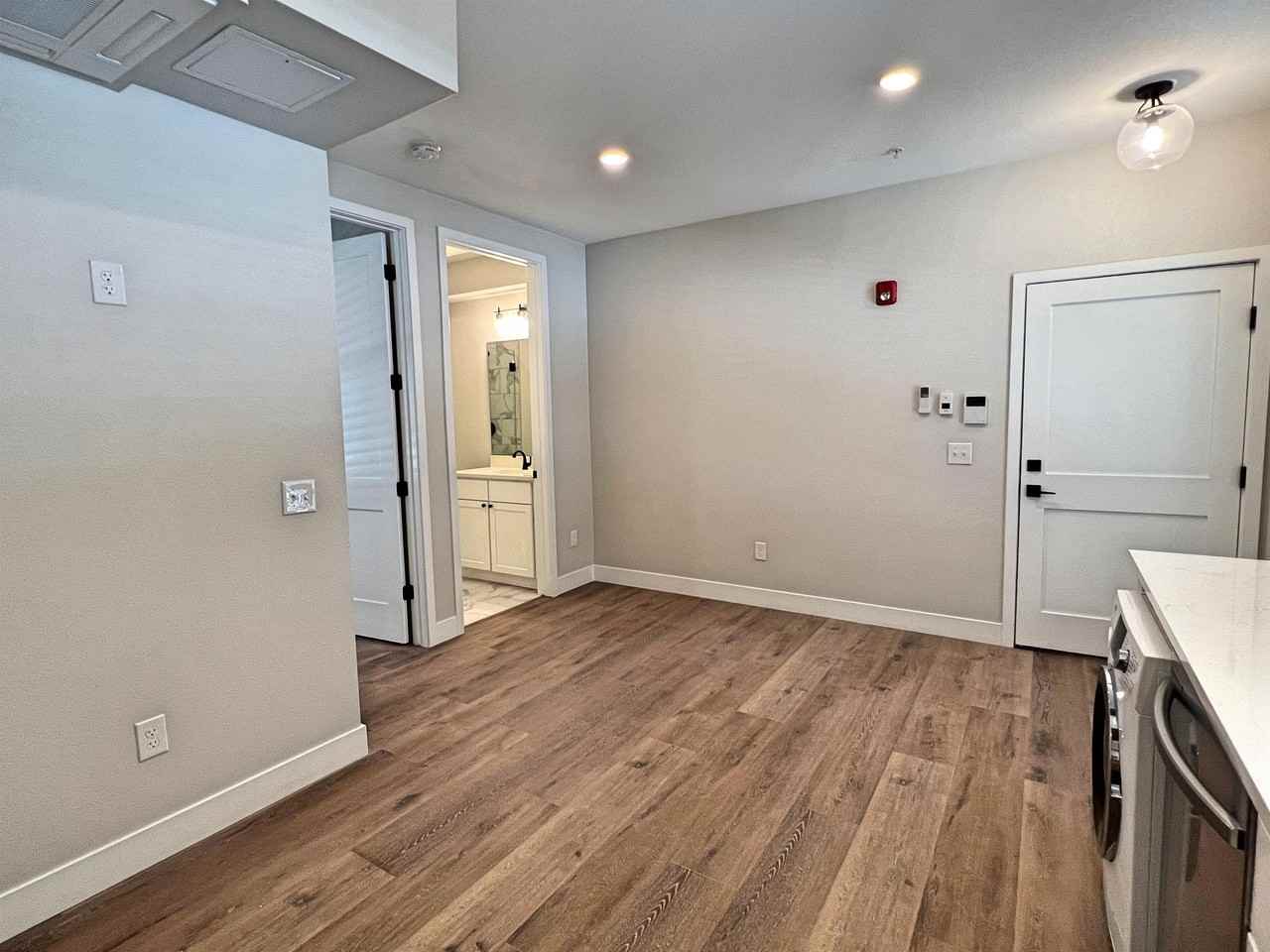 3327 Tejon Street (1)(6.5%, 50%, $199) - Photo 4 of 12