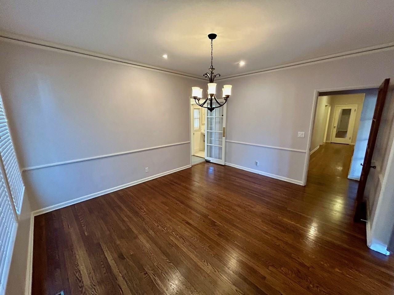 590-602 S. OAKLAND AVENUE (690) - Photo 4 of 11