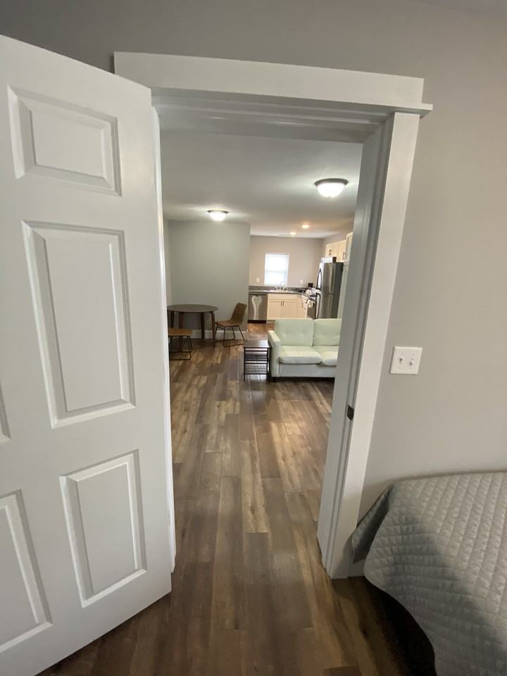 201 West Avenue-Ironhorse Flats - Photo 4 of 13