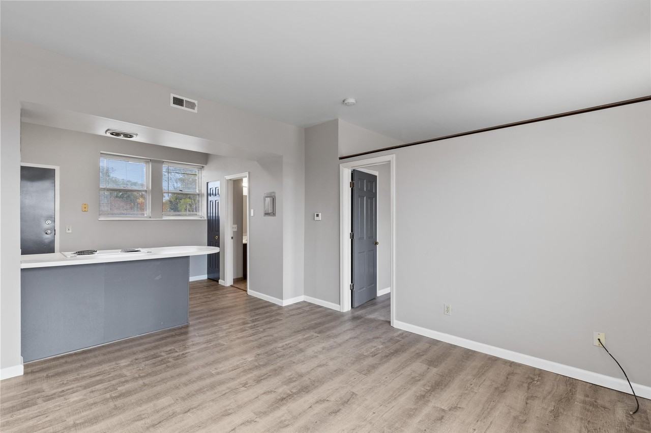 1642 S 39th St - Photo 2 of 11