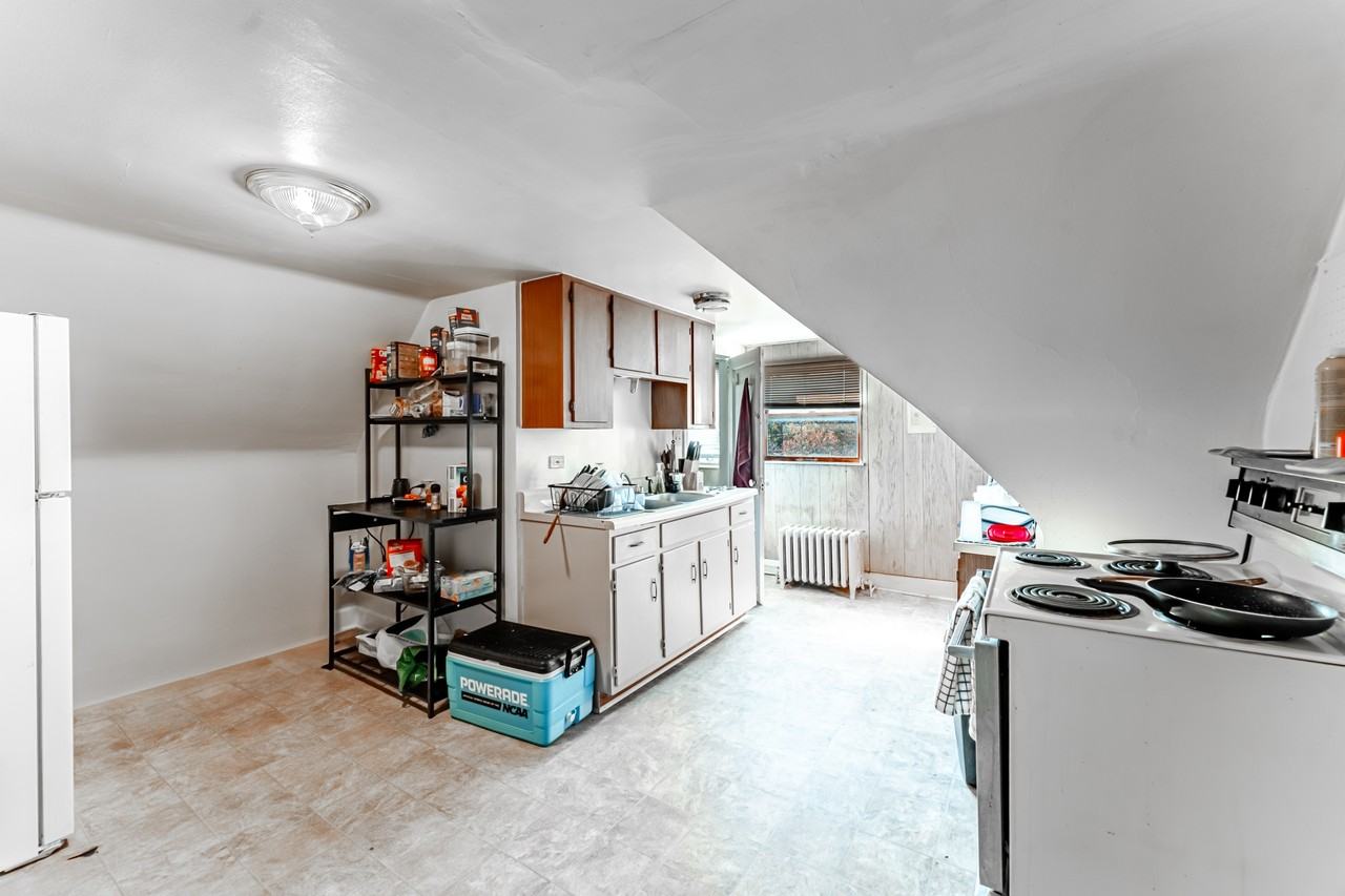 68 High Street - Photo 4 of 9