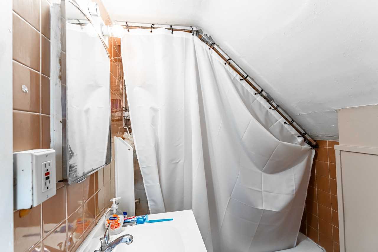 68 High Street - Photo 6 of 9