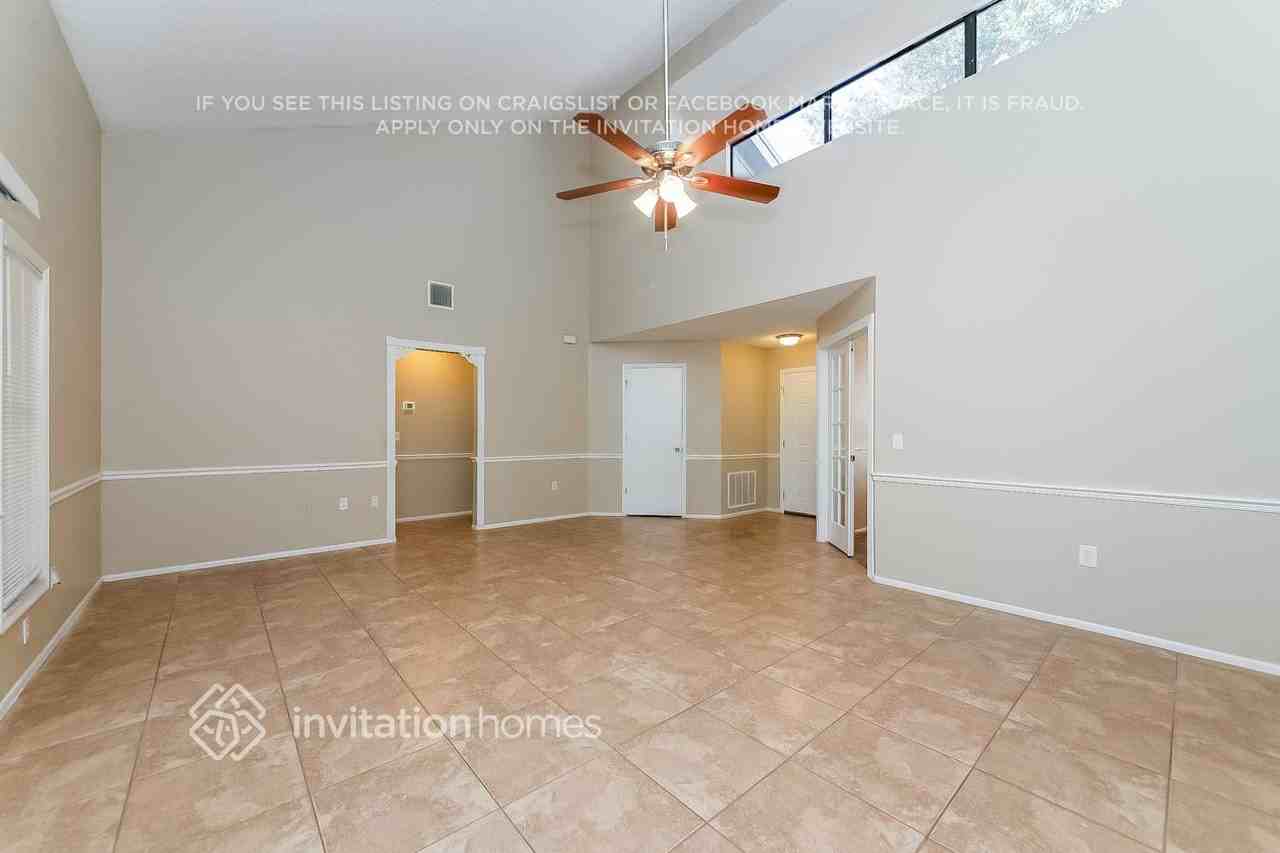 721 50th St E - Photo 3 of 17