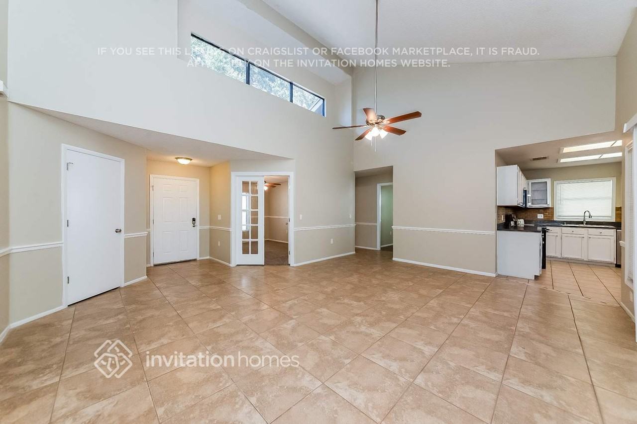 721 50th St E - Photo 4 of 17