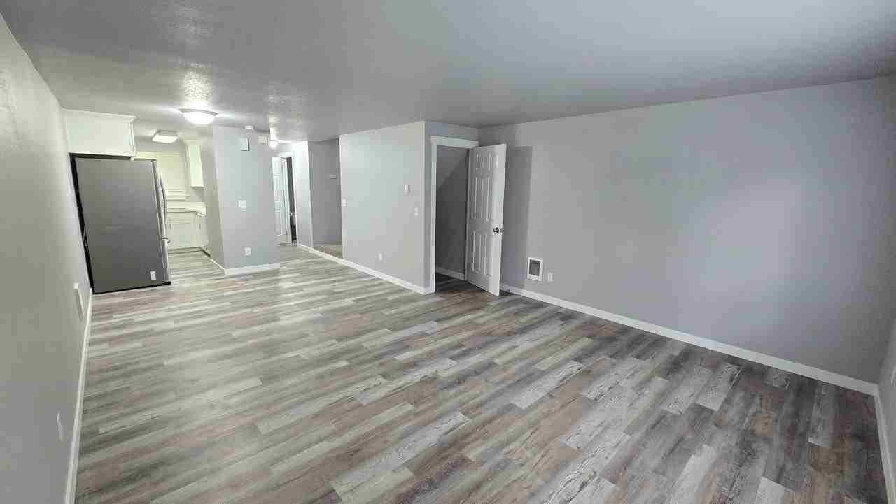 4Plex 12709 - Photo 5 of 20