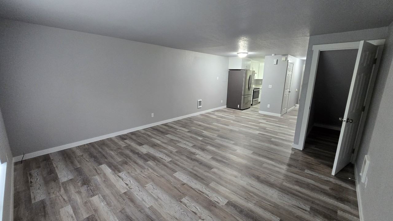 4Plex 12709 - Photo 6 of 20