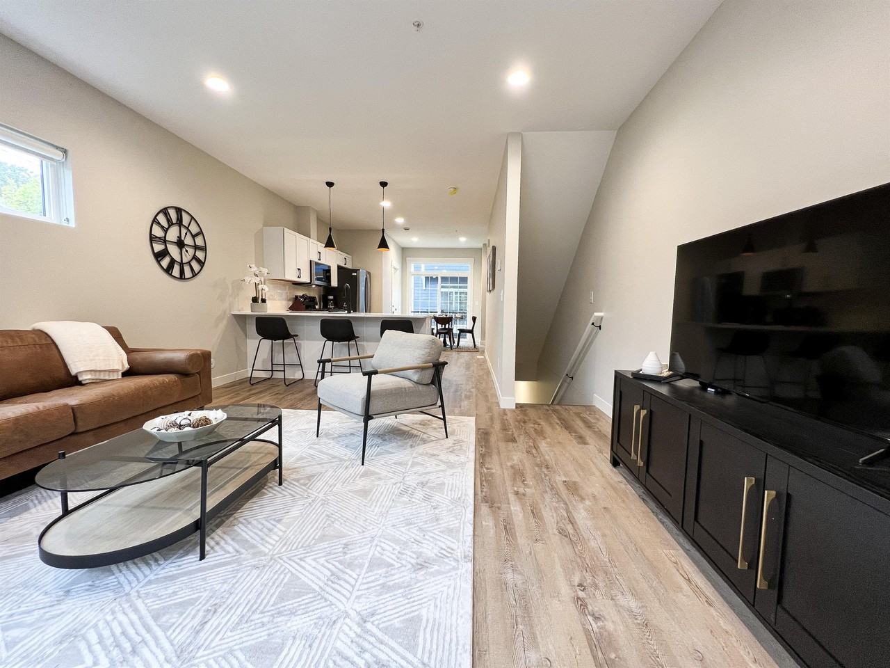 533 14th Avenue Southwest - Photo 6 of 21