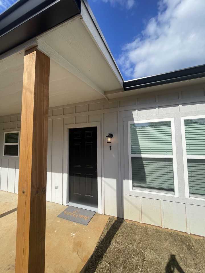 905 Matilda - Photo 2 of 16