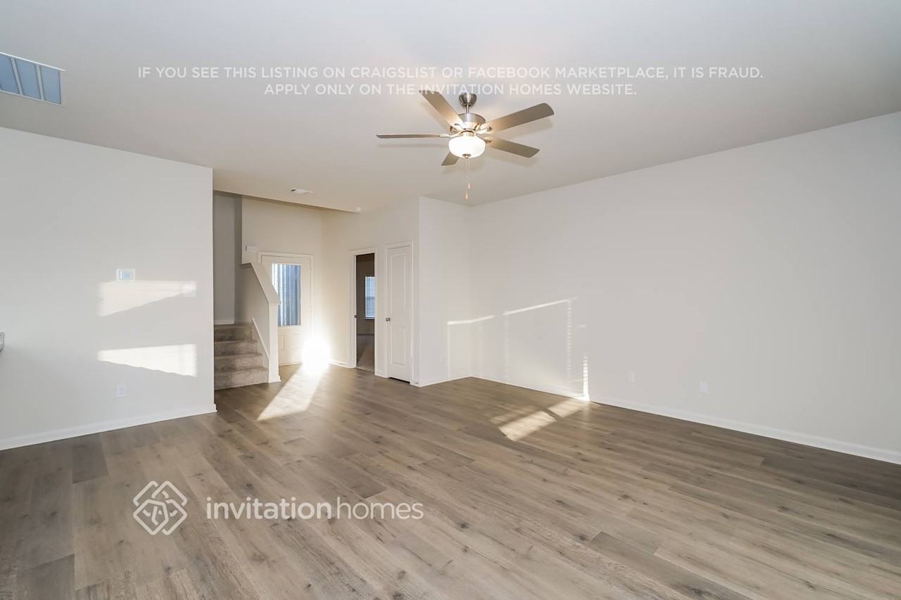 10032 Pilot Pl - Photo 5 of 18