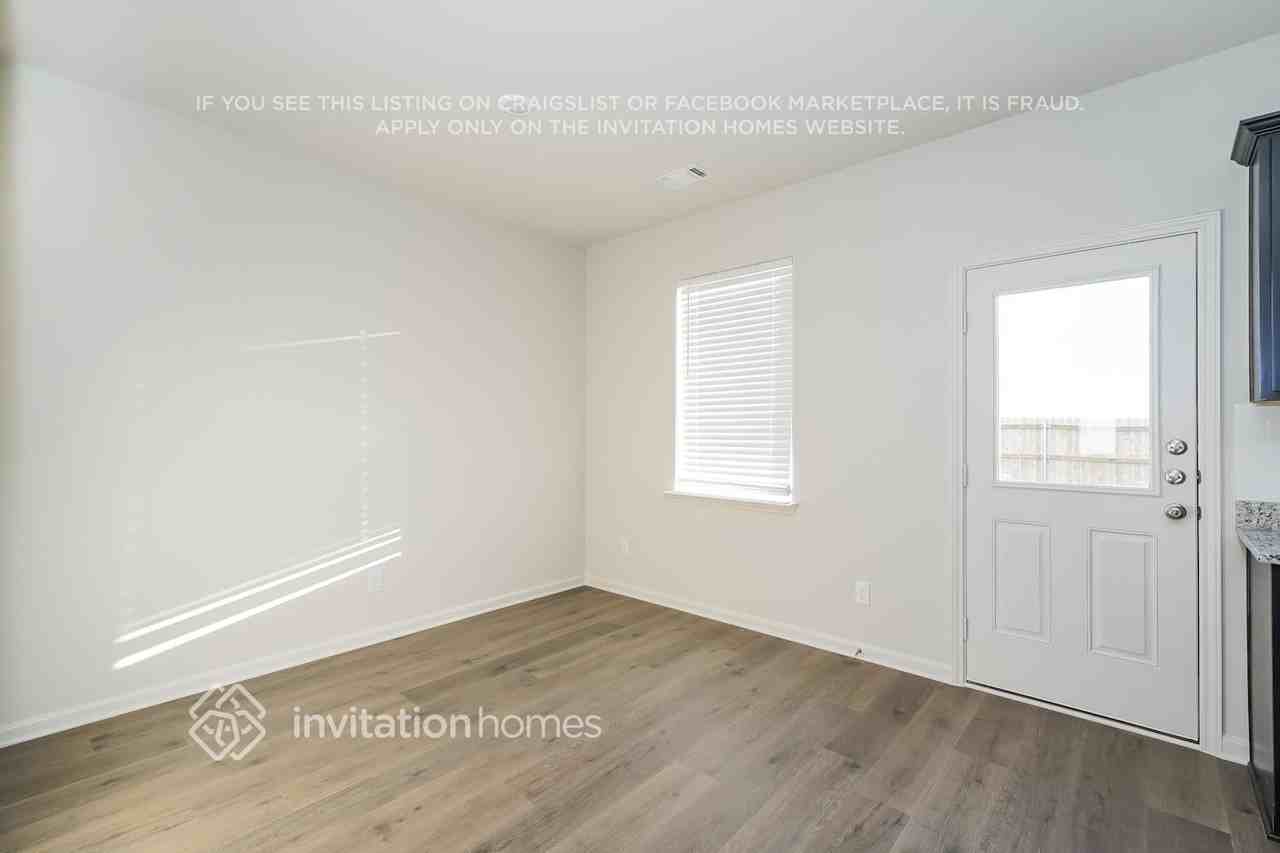 10028 Pilot Pl - Photo 6 of 17