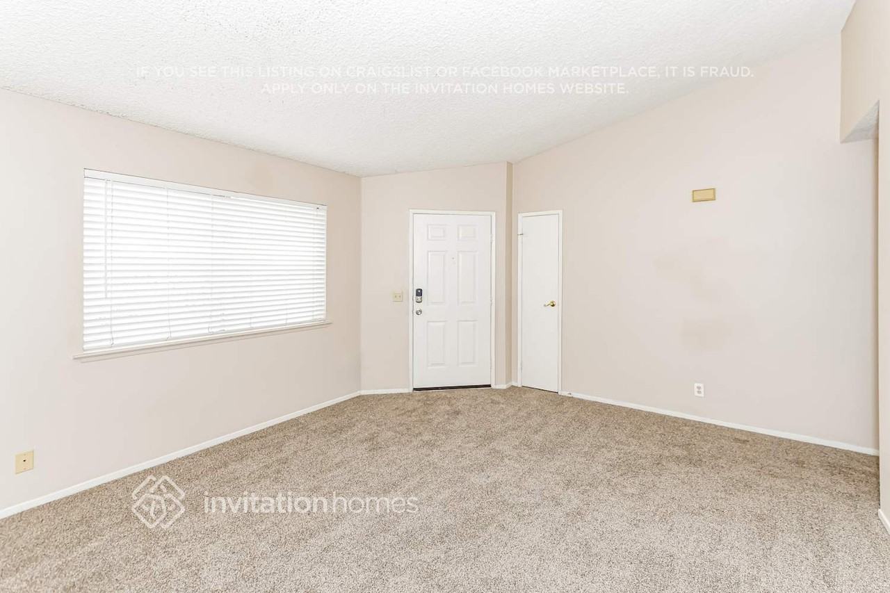 7608 Velvet Canyon Ave - Photo 5 of 17