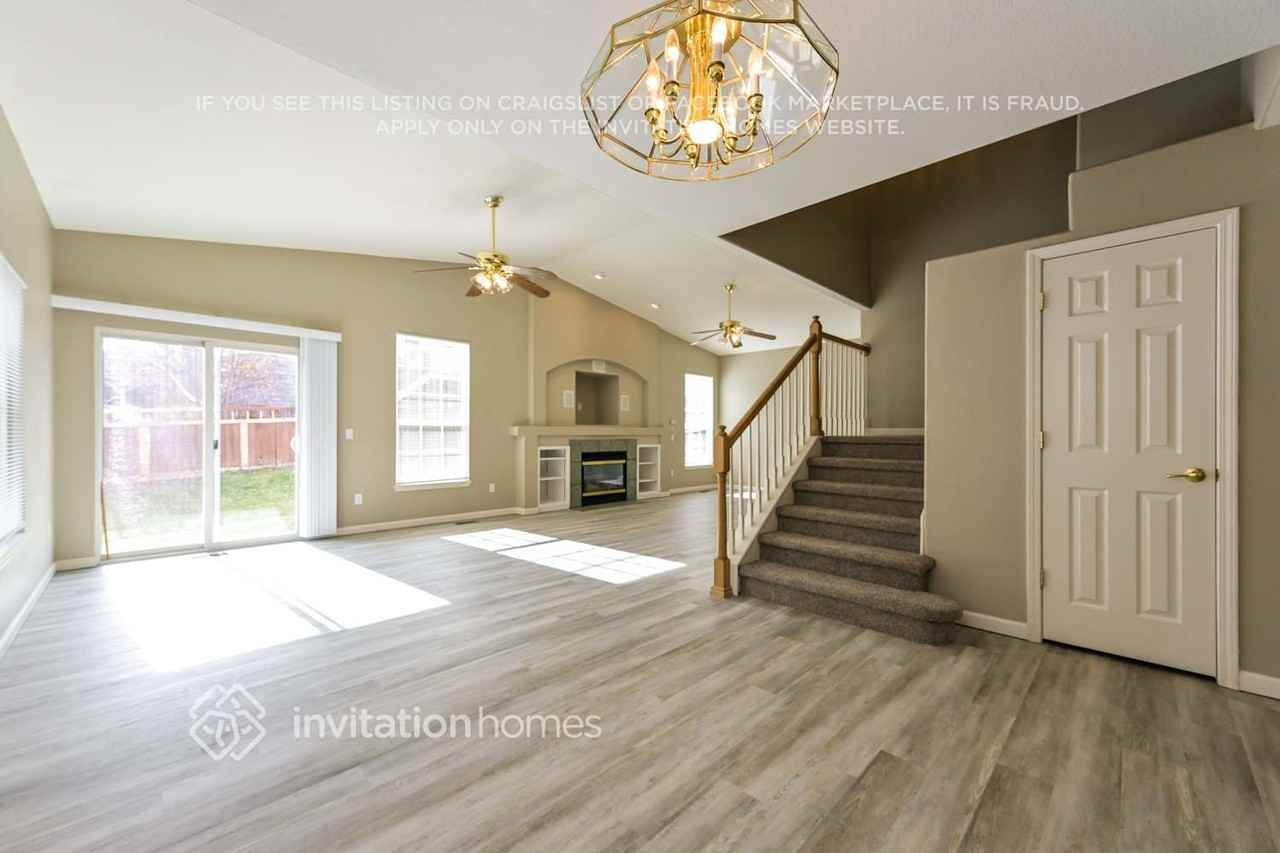 3205 Oakes Mill Place - Photo 7 of 19