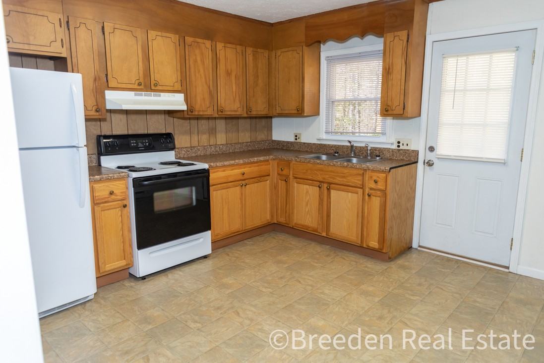 336-01: 1466 Kennedy Drive - Photo 2 of 18