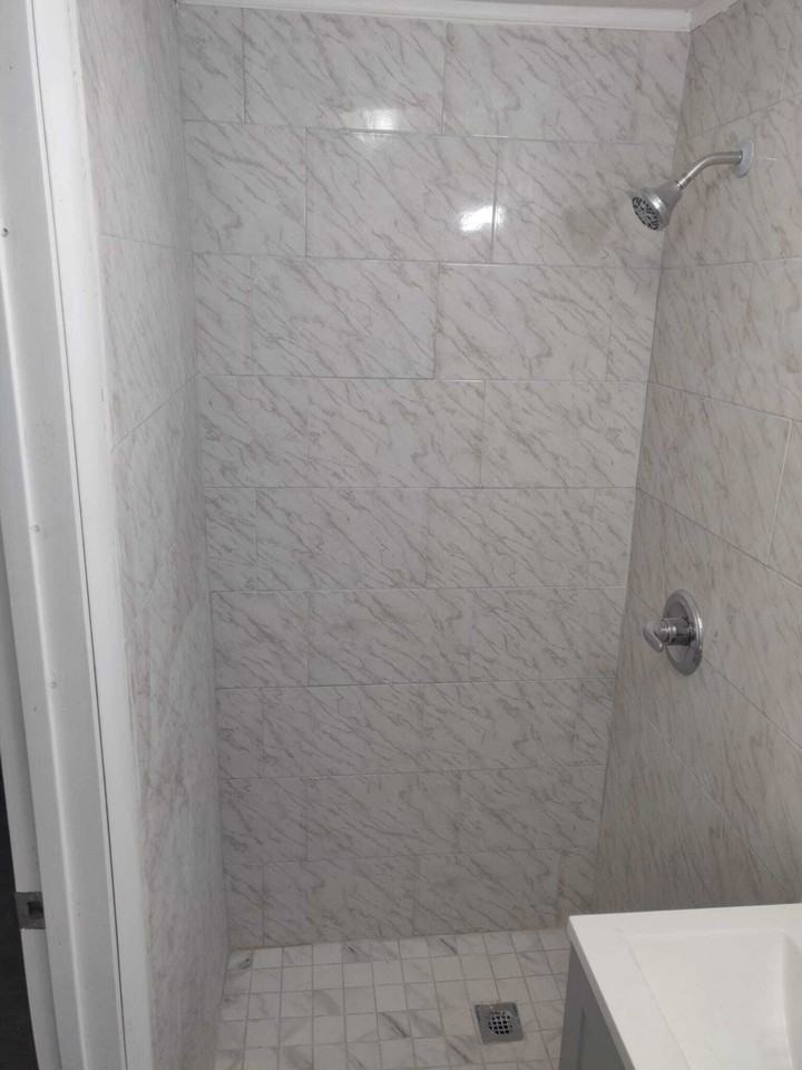 210 SW 7 ST Front House - Photo 7 of 8