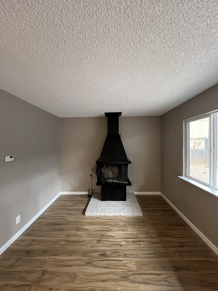 3683 Willow Avenue - Photo 3 of 18