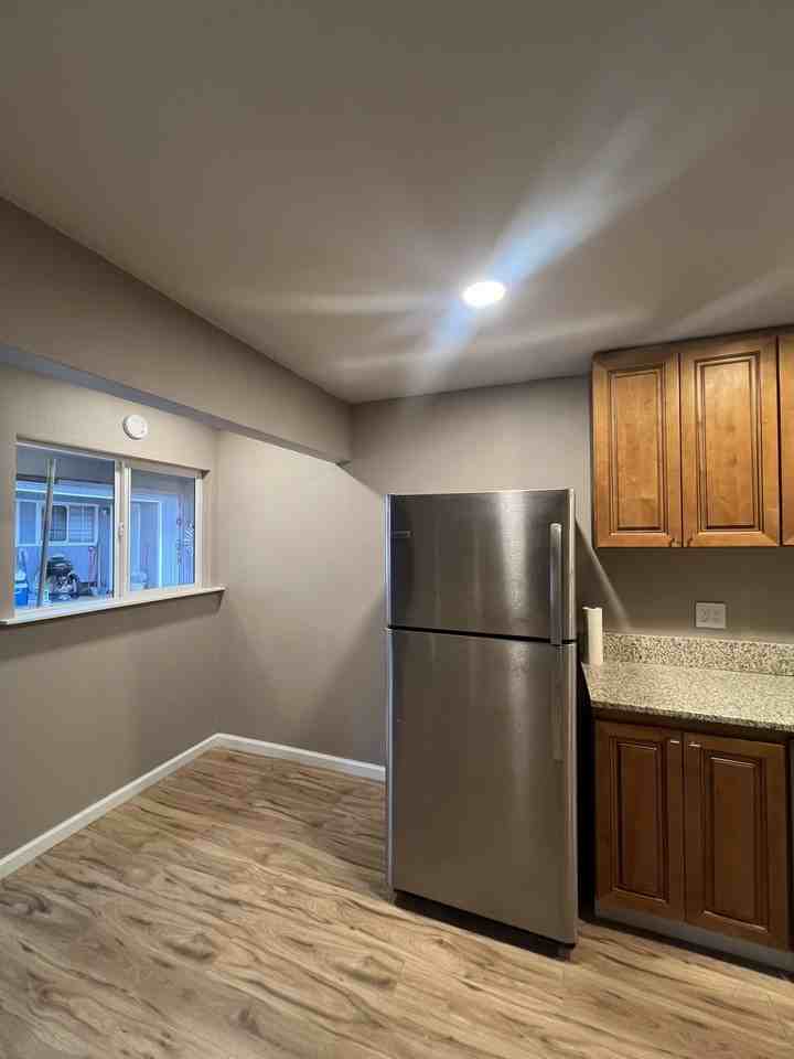 3683 Willow Avenue - Photo 6 of 18