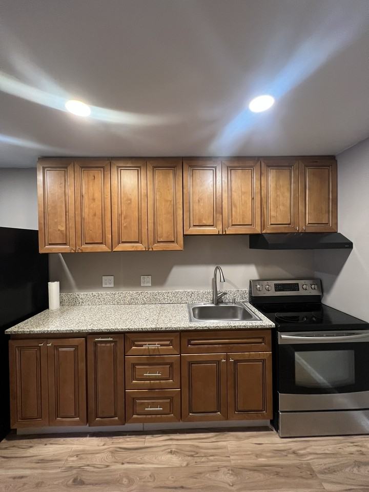 3683 Willow Avenue - Photo 7 of 18