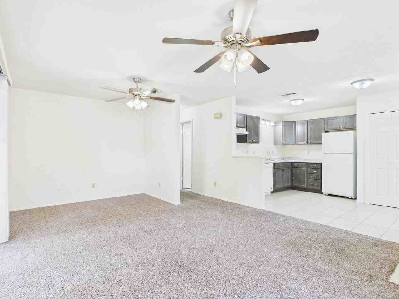 807 Frio Circle B - Photo 4 of 28