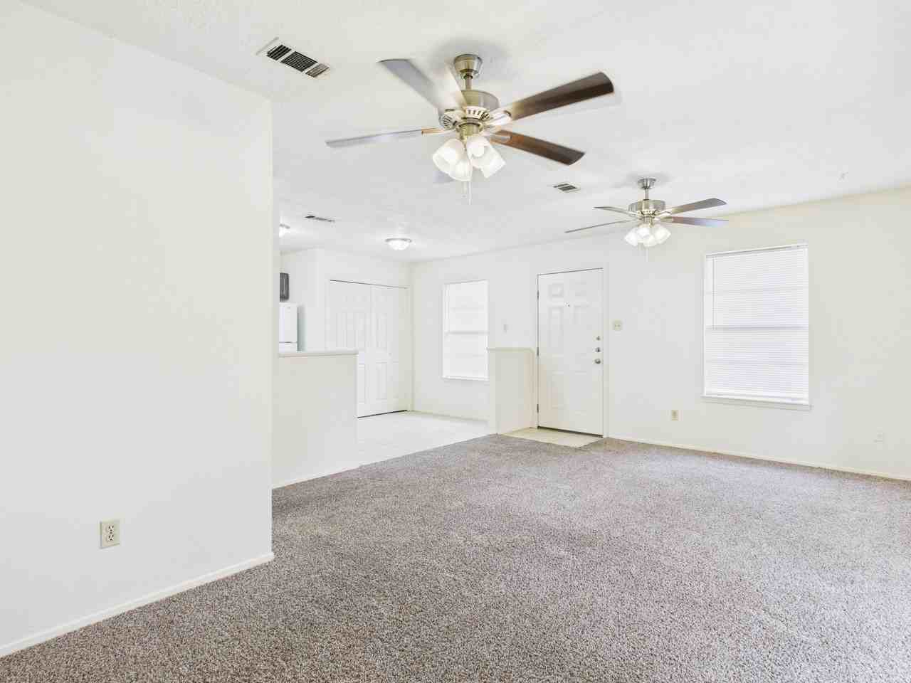 807 Frio Circle B - Photo 5 of 28