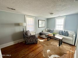 featured image of 919 Lafayette St