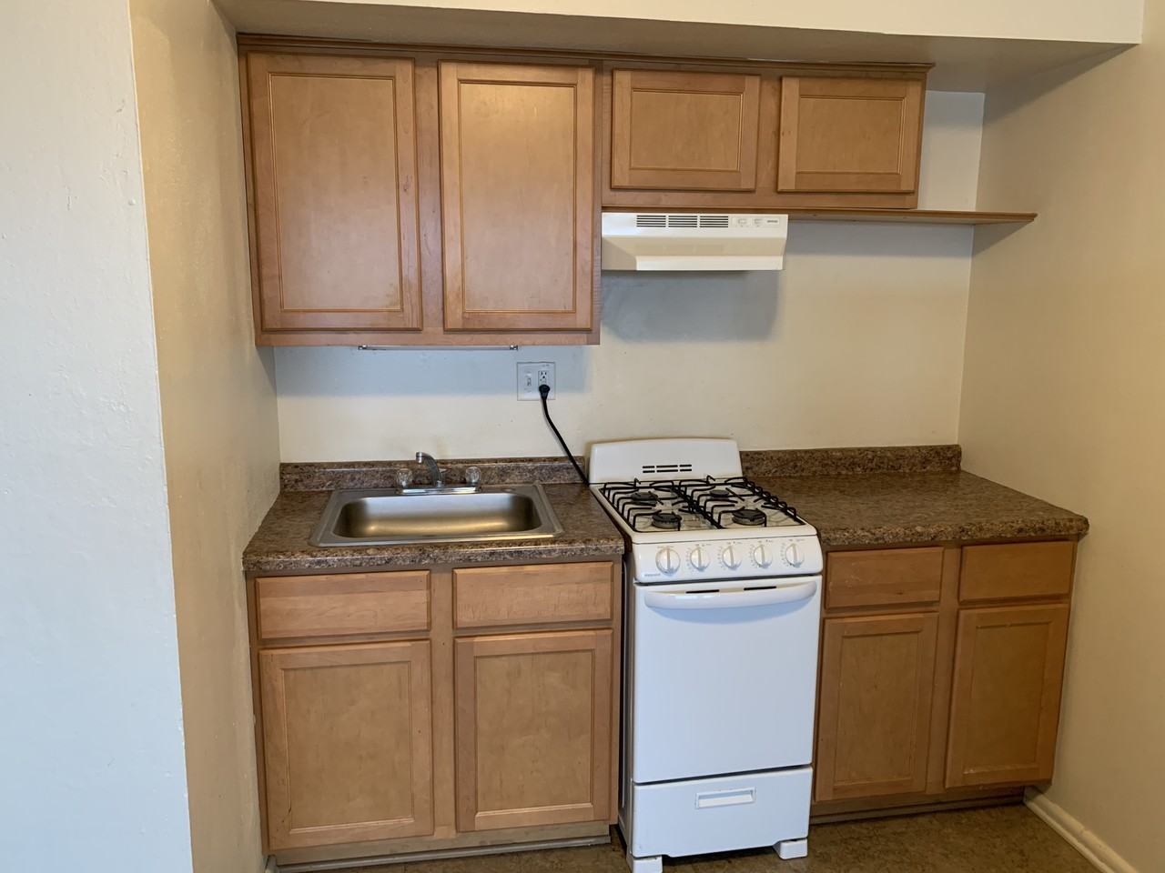 2610 Mount Pleasant Street - Photo 2 of 6