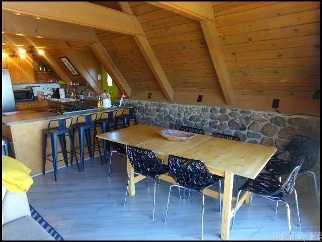 136 Catalina Cir - Photo 4 of 23